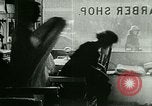 Standbild flaunting Tradition United States USA, 1923, aus Sekunde 28 historischem Filmmaterial Videoclip 65675065218