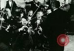 Immagine di George Gershwin e Paul Whiteman United States USA, 1923, secondo 17 filmato di repertorio 65675065221