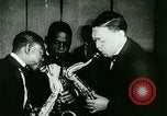 Immagine di George Gershwin e Paul Whiteman United States USA, 1923, secondo 27 filmato di repertorio 65675065221