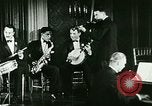 Immagine di George Gershwin e Paul Whiteman United States USA, 1923, secondo 41 filmato di repertorio 65675065221