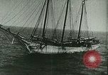 Immagine di Liquore di bootleg durante il proibizionismo United States USA, 1923, secondo 6 filmato di repertorio 65675065222