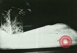 Immagine di Liquore di bootleg durante il proibizionismo United States USA, 1923, secondo 53 filmato di repertorio 65675065222