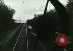 Standbild ankommenden Touristen in Paris Paris Frankreich, 1927, aus Sekunde 48 historischem Filmmaterial Videoclip 65675065229