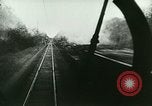 Standbild ankommenden Touristen in Paris Paris Frankreich, 1927, aus Sekunde 50 historischem Filmmaterial Videoclip 65675065229