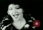 Immagine di Haute Couture a Parigi Parigi Francia, 1927, secondo 34 filmato di repertorio 65675065230