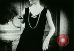 Immagine di Haute Couture a Parigi Parigi Francia, 1927, secondo 43 filmato di repertorio 65675065230