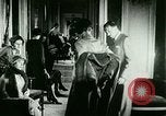 Immagine di Haute Couture a Parigi Parigi Francia, 1927, secondo 46 filmato di repertorio 65675065230