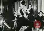 Immagine di Haute Couture a Parigi Parigi Francia, 1927, secondo 51 filmato di repertorio 65675065230