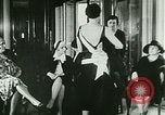 Immagine di Haute Couture a Parigi Parigi Francia, 1927, secondo 52 filmato di repertorio 65675065230