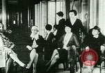Immagine di Haute Couture a Parigi Parigi Francia, 1927, secondo 58 filmato di repertorio 65675065230