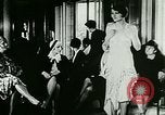 Immagine di Haute Couture a Parigi Parigi Francia, 1927, secondo 60 filmato di repertorio 65675065230