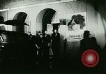 Immagine di La vita notturna di Parigi Parigi Francia, 1927, secondo 48 filmato di repertorio 65675065231
