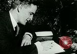 Immagine di F Scott Fitzgerald Parigi Francia, 1928, secondo 9 filmato di repertorio 65675065233
