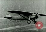 Standbild Charles Augustus Lindbergh überquert den Atlantik Paris Frankreich, 1927, aus Sekunde 8 historischem Filmmaterial Videoclip 65675065238