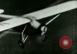 Standbild Charles Augustus Lindbergh überquert den Atlantik Paris Frankreich, 1927, aus Sekunde 12 historischem Filmmaterial Videoclip 65675065238