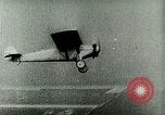 Standbild Charles Augustus Lindbergh überquert den Atlantik Paris Frankreich, 1927, aus Sekunde 17 historischem Filmmaterial Videoclip 65675065238