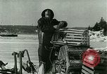 Standbild Charles Augustus Lindbergh überquert den Atlantik Paris Frankreich, 1927, aus Sekunde 32 historischem Filmmaterial Videoclip 65675065238