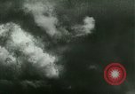 Standbild Charles Augustus Lindbergh überquert den Atlantik Paris Frankreich, 1927, aus Sekunde 60 historischem Filmmaterial Videoclip 65675065238