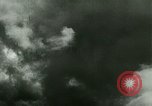 Standbild Charles Augustus Lindbergh überquert den Atlantik Paris Frankreich, 1927, aus Sekunde 62 historischem Filmmaterial Videoclip 65675065238