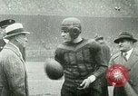 Image "Grange rouge" jouent au football pour l'Université de l'Illinois Philadelphia Pennsylvania United States USA, 1925, de la seconde 8 séquences d'archives historiques vidéo 65675065245