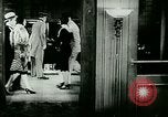 Image La vie nocturne de New York City New York City USA, 1927, de la seconde 22 séquences d'archives historiques vidéo 65675065252