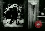 Image La vie nocturne de New York City New York City USA, 1927, de la seconde 23 séquences d'archives historiques vidéo 65675065252