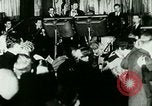 Standbild New York City Night Clubs mit Rudy Vallee New York City USA, 1928, aus Sekunde 5 historischem Filmmaterial Videoclip 65675065253