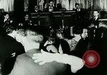 Standbild New York City Night Clubs mit Rudy Vallee New York City USA, 1928, aus Sekunde 7 historischem Filmmaterial Videoclip 65675065253