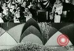 Standbild New York City Night Clubs mit Rudy Vallee New York City USA, 1928, aus Sekunde 38 historischem Filmmaterial Videoclip 65675065253
