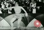 Standbild New York City Night Clubs mit Rudy Vallee New York City USA, 1928, aus Sekunde 42 historischem Filmmaterial Videoclip 65675065253