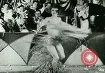 Standbild New York City Night Clubs mit Rudy Vallee New York City USA, 1928, aus Sekunde 48 historischem Filmmaterial Videoclip 65675065253