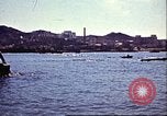 Immagine di Danneggiato le barche e gli edifici sulla costa nella seconda guerra mondiale Il Nord Africa, 1942, secondo 8 filmato di repertorio 65675065261