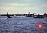 Immagine di Danneggiato le barche e gli edifici sulla costa nella seconda guerra mondiale Il Nord Africa, 1942, secondo 21 filmato di repertorio 65675065261