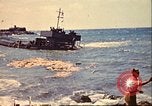 Immagine di Danneggiato le barche e gli edifici sulla costa nella seconda guerra mondiale Il Nord Africa, 1942, secondo 26 filmato di repertorio 65675065261