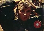 Immagine di Tedesco e prigionieri di guerra italiani Il Nord Africa, 1943, secondo 56 filmato di repertorio 65675065273
