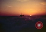 Immagine di La vista del tramonto dalla poppa della nave da guerra britannica Casablanca in Marocco, 1943, secondo 12 filmato di repertorio 65675065275