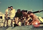 Immagine di La vista del tramonto dalla poppa della nave da guerra britannica Casablanca in Marocco, 1943, secondo 20 filmato di repertorio 65675065275
