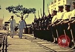 Immagine di La vista del tramonto dalla poppa della nave da guerra britannica Casablanca in Marocco, 1943, secondo 42 filmato di repertorio 65675065275
