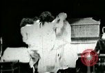 Immagine di Pillow Fight West Orange New Jersey USA, 1897, secondo 5 filmato di repertorio 65675065281
