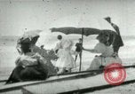 Immagine di Vestiti alla moda donna Coney Island New York USA, 1898, secondo 26 filmato di repertorio 65675065290