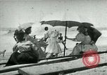 Immagine di Vestiti alla moda donna Coney Island New York USA, 1898, secondo 29 filmato di repertorio 65675065290