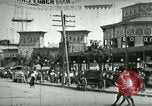 Immagine di Scena di strada a Coney Island Coney Island New York USA, 1898, secondo 16 filmato di repertorio 65675065292