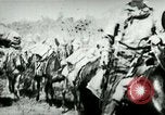 Standbild Armee Maultiere tragen Munition Kuba, 1898, aus Sekunde 17 historischem Filmmaterial Videoclip 65675065296