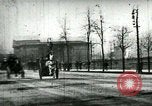 Standbild Feuerwehrleute reagiert auf Alarm Chicago Illinois USA, 1896, aus Sekunde 5 historischem Filmmaterial Videoclip 65675065305
