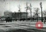 Standbild Feuerwehrleute reagiert auf Alarm Chicago Illinois USA, 1896, aus Sekunde 15 historischem Filmmaterial Videoclip 65675065305