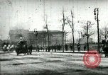 Standbild Feuerwehrleute reagiert auf Alarm Chicago Illinois USA, 1896, aus Sekunde 16 historischem Filmmaterial Videoclip 65675065305