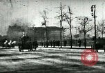 Standbild Feuerwehrleute reagiert auf Alarm Chicago Illinois USA, 1896, aus Sekunde 17 historischem Filmmaterial Videoclip 65675065305
