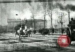 Standbild Feuerwehrleute reagiert auf Alarm Chicago Illinois USA, 1896, aus Sekunde 23 historischem Filmmaterial Videoclip 65675065305