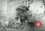 Standbild Feuerwehrleute reagiert auf Alarm Chicago Illinois USA, 1896, aus Sekunde 45 historischem Filmmaterial Videoclip 65675065305