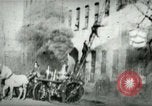 Standbild Feuerwehrleute reagiert auf Alarm Chicago Illinois USA, 1896, aus Sekunde 50 historischem Filmmaterial Videoclip 65675065305